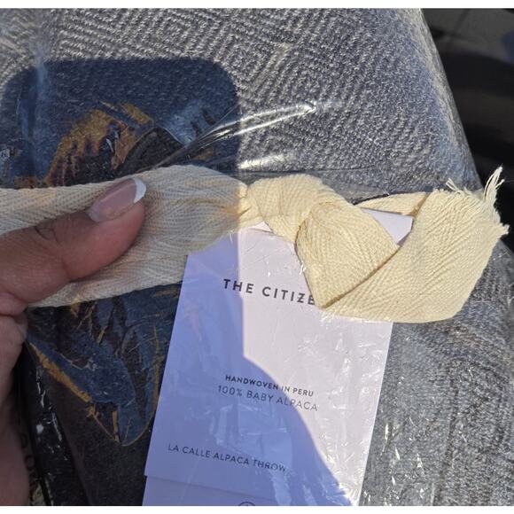 The Citizenry La Calle Alpaca Throw - Picture 2 of 2